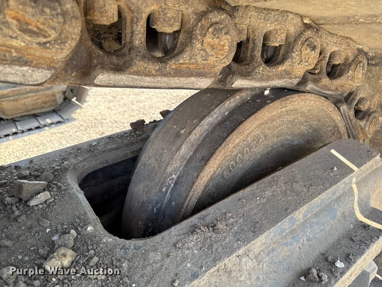 image for item YA1196 2019 Doosan DX530LC-5 excavator