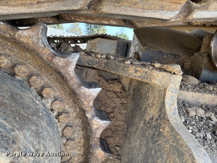 image for item YA1196 2019 Doosan DX530LC-5 excavator