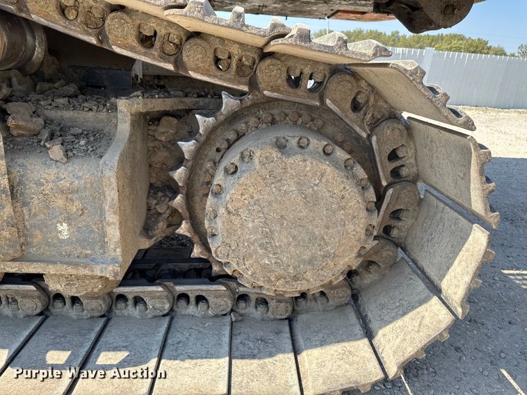 image for item YA1196 2019 Doosan DX530LC-5 excavator