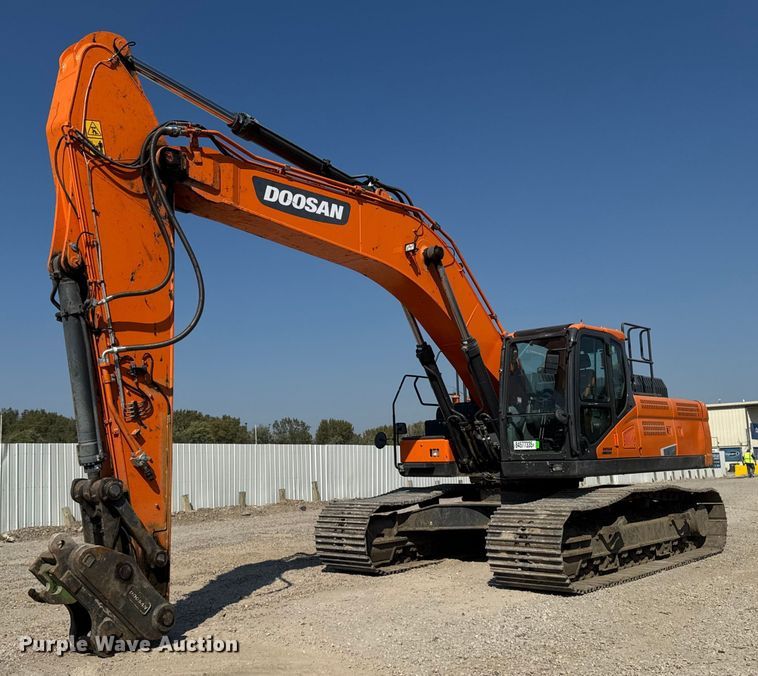 image for item YA1197 2020 Doosan DX350LC-5 excavator