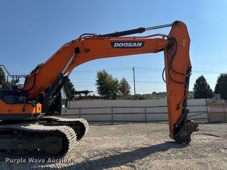 image for item YA1197 2020 Doosan DX350LC-5 excavator
