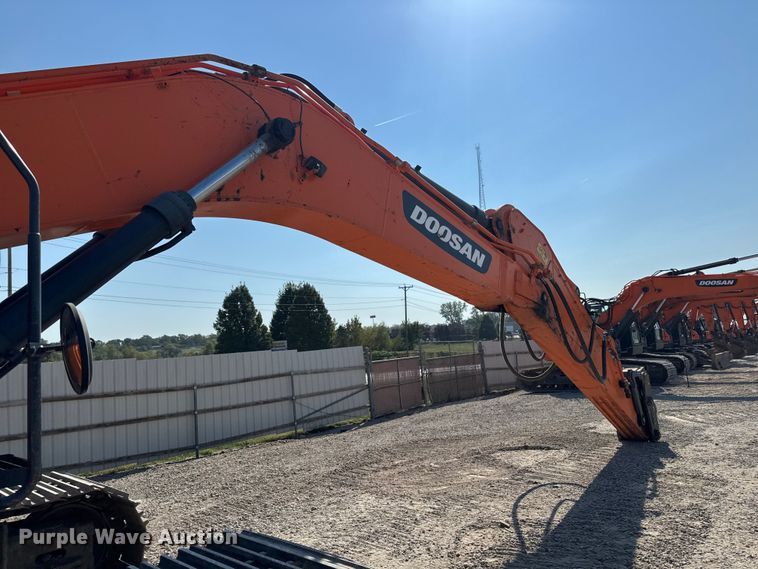 image for item YA1197 2020 Doosan DX350LC-5 excavator
