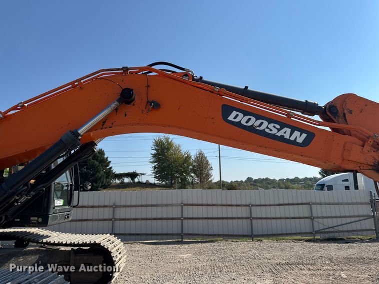 image for item YA1197 2020 Doosan DX350LC-5 excavator
