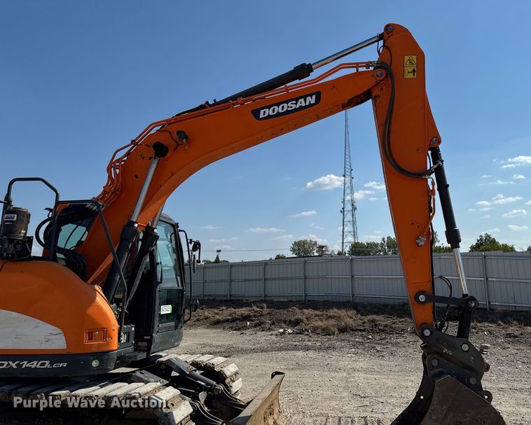 image for item YA1213 2021 Doosan DX140LCR-5 excavator
