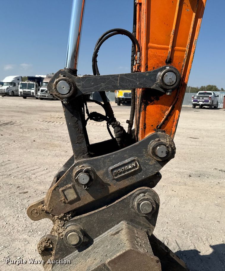 image for item YA1213 2021 Doosan DX140LCR-5 excavator