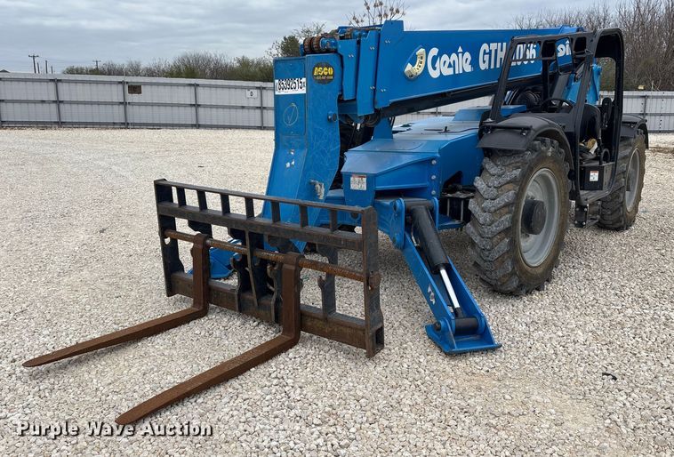 image for item YA1427 2020 Genie GTH-1056 telehandler
