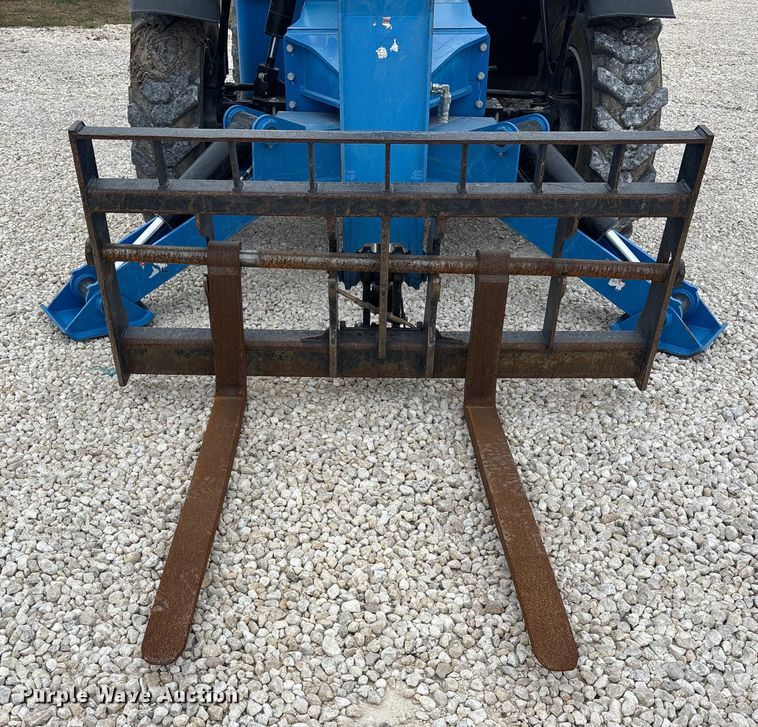 image for item YA1427 2020 Genie GTH-1056 telehandler