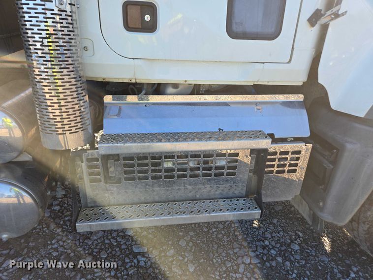 image for item YA1742 2020 Mack Granite GR64F dump truck