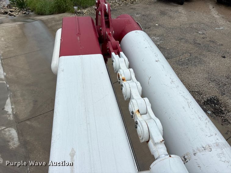 image for item YA2806 2015 Ford F750 Super Duty forestry bucket truck