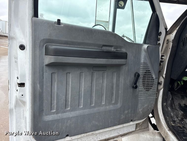 image for item YA2806 2015 Ford F750 Super Duty forestry bucket truck