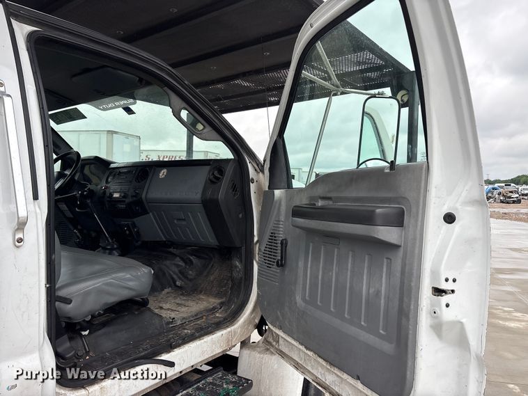 image for item YA2806 2015 Ford F750 Super Duty forestry bucket truck