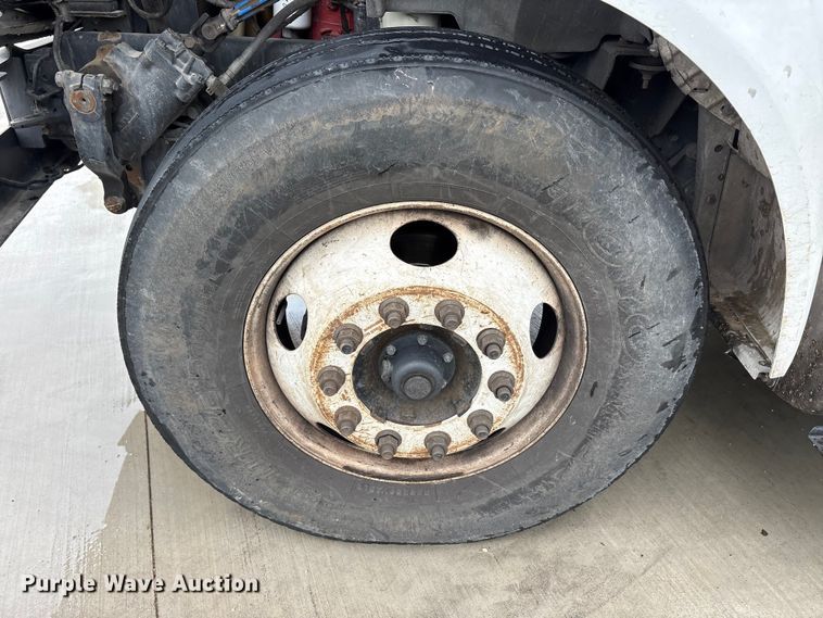 image for item YA2806 2015 Ford F750 Super Duty forestry bucket truck