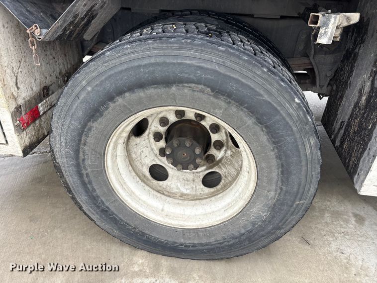 image for item YA2806 2015 Ford F750 Super Duty forestry bucket truck
