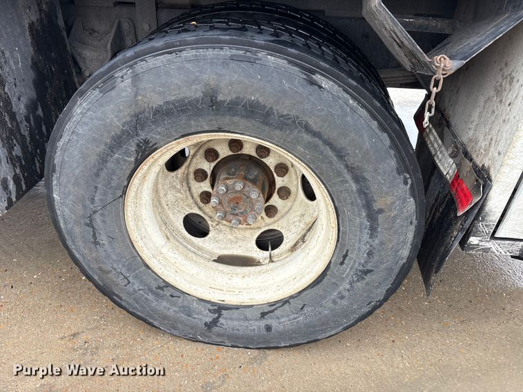 image for item YA2806 2015 Ford F750 Super Duty forestry bucket truck