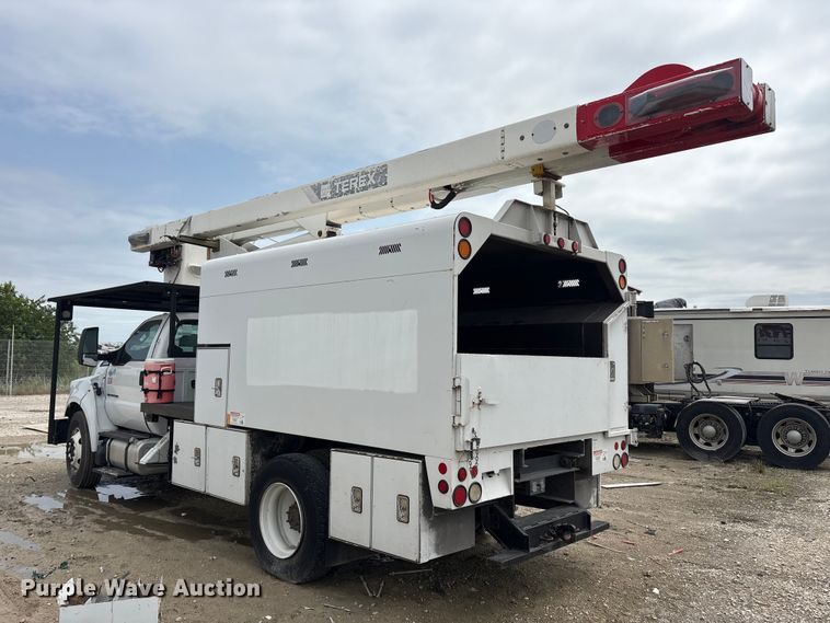 image for item YA2808 2017 Ford F750  forestry bucket truck
