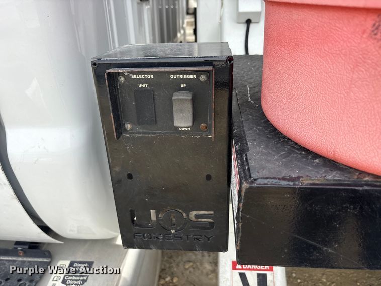 image for item YA2808 2017 Ford F750  forestry bucket truck