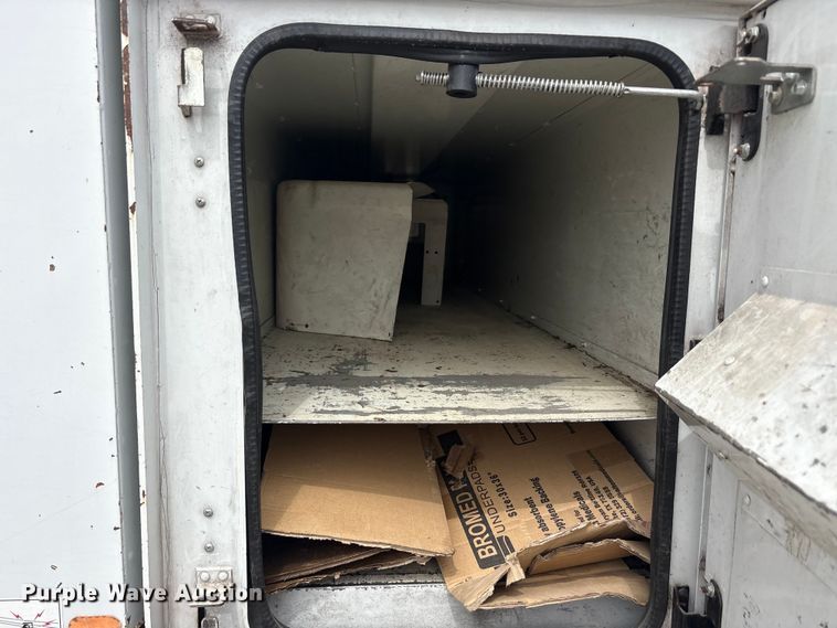 image for item YA2808 2017 Ford F750  forestry bucket truck