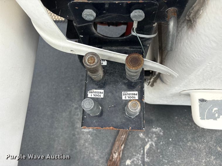 image for item YA2808 2017 Ford F750  forestry bucket truck