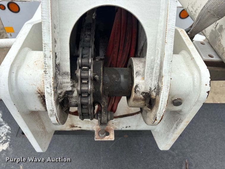 image for item YA2808 2017 Ford F750  forestry bucket truck