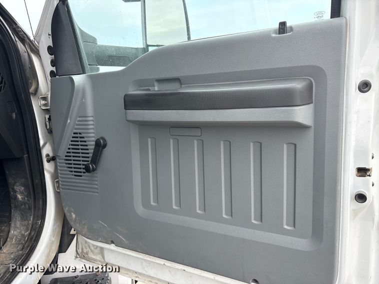 image for item YA2808 2017 Ford F750  forestry bucket truck