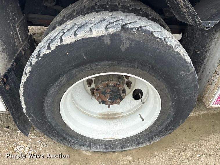 image for item YA2808 2017 Ford F750  forestry bucket truck