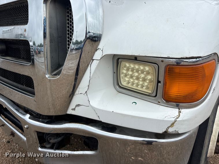 image for item YA2810 2008 Ford F750 Super Duty chipper truck