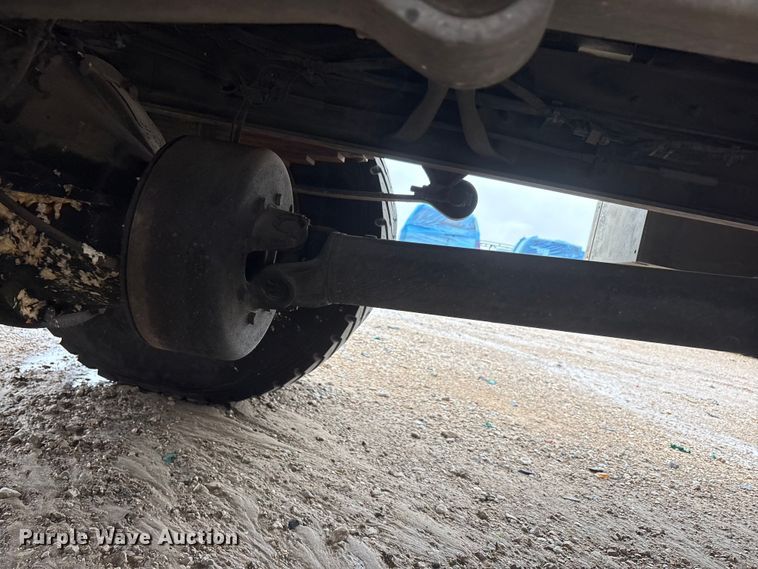 image for item YA2810 2008 Ford F750 Super Duty chipper truck