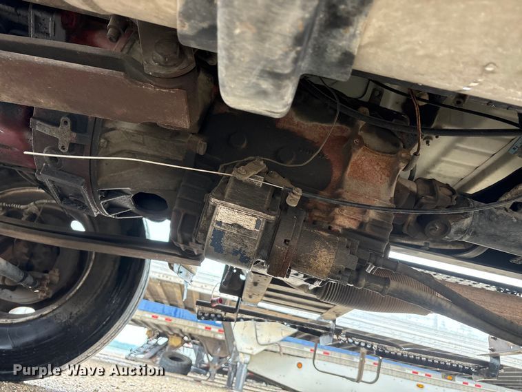 image for item YA2810 2008 Ford F750 Super Duty chipper truck