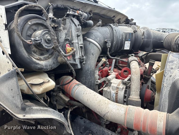 image for item YA2810 2008 Ford F750 Super Duty chipper truck