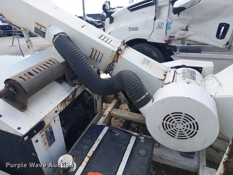 image for item YA2821 2009 Altec WC-126 wood chipper