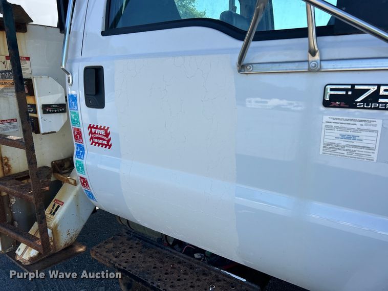 image for item YA2823 2015 Ford F750 Super Duty forestry bucket truck