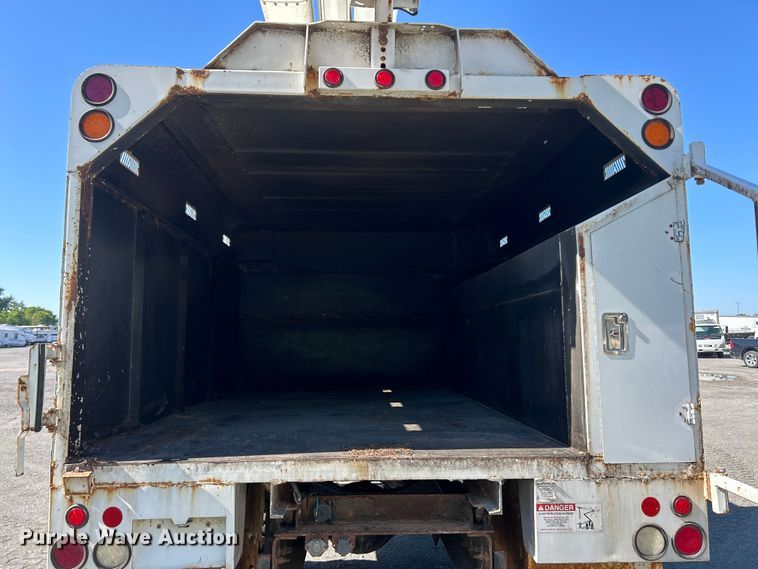 image for item YA2823 2015 Ford F750 Super Duty forestry bucket truck