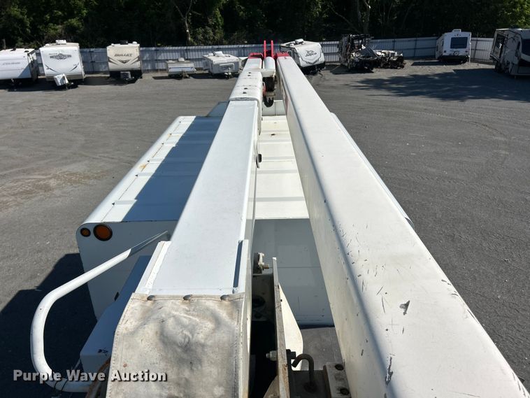 image for item YA2823 2015 Ford F750 Super Duty forestry bucket truck