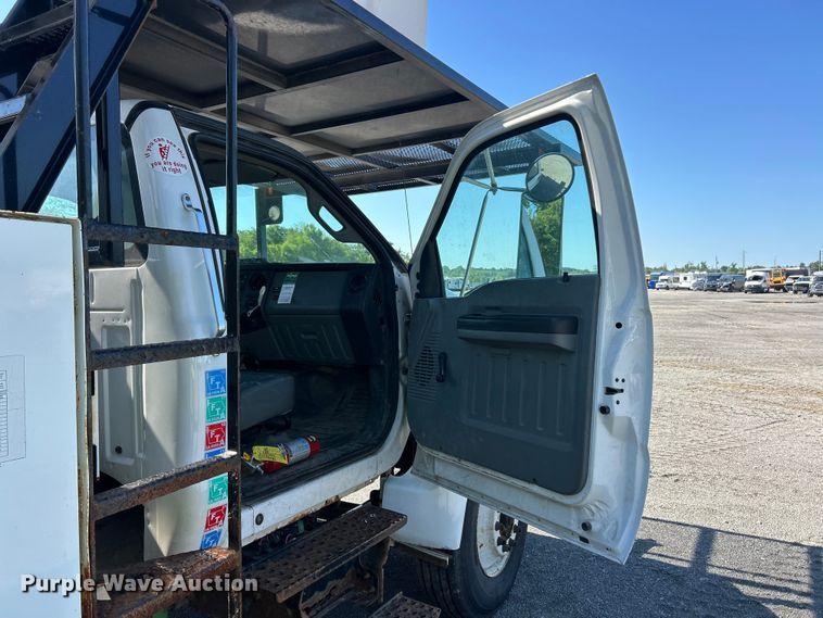 image for item YA2823 2015 Ford F750 Super Duty forestry bucket truck