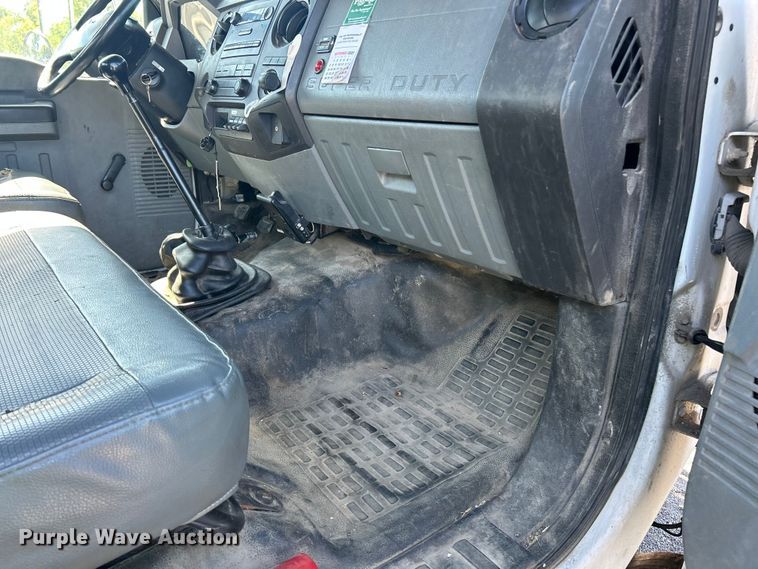 image for item YA2823 2015 Ford F750 Super Duty forestry bucket truck