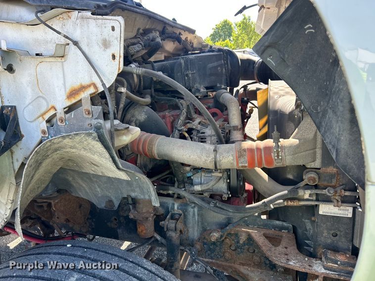 image for item YA2823 2015 Ford F750 Super Duty forestry bucket truck