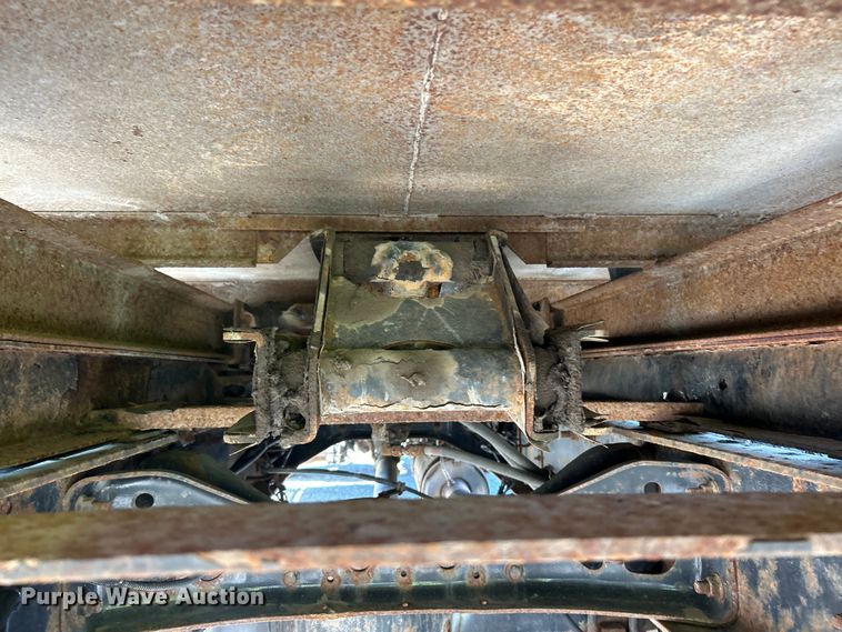 image for item YA2823 2015 Ford F750 Super Duty forestry bucket truck
