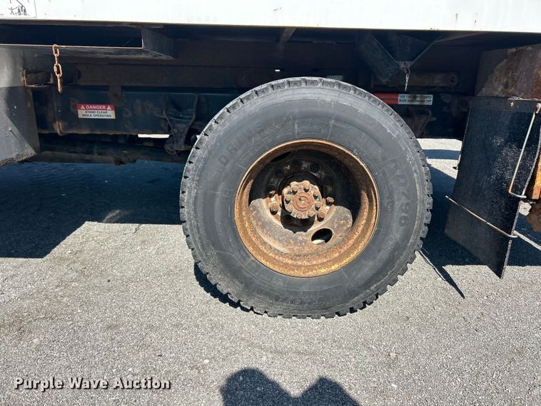 image for item YA2823 2015 Ford F750 Super Duty forestry bucket truck