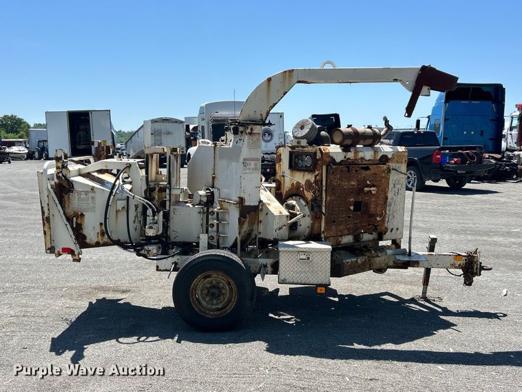 image for item YA2824 Bandit 200XP wood chipper