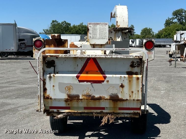 image for item YA2824 Bandit 200XP wood chipper