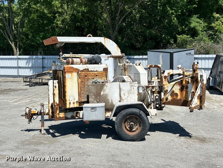 image for item YA2824 Bandit 200XP wood chipper