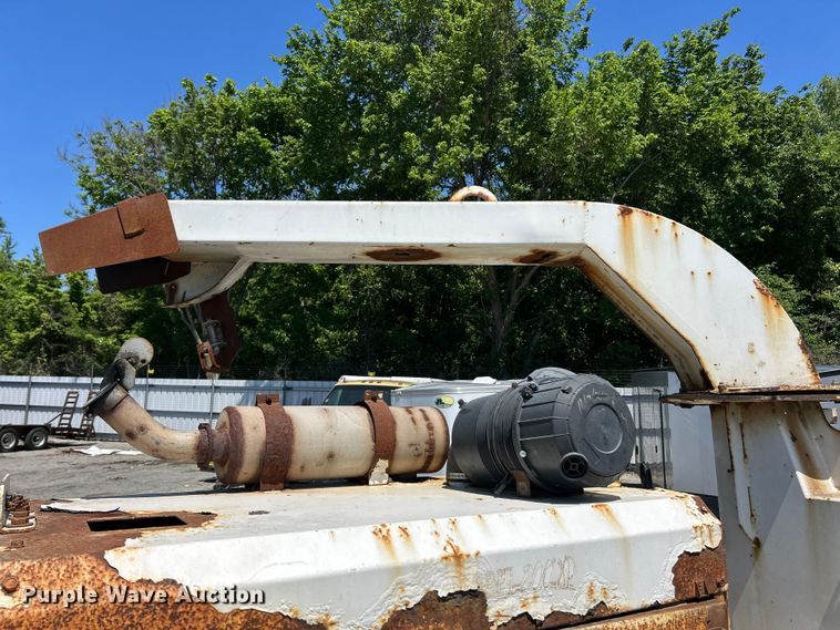 image for item YA2824 Bandit 200XP wood chipper