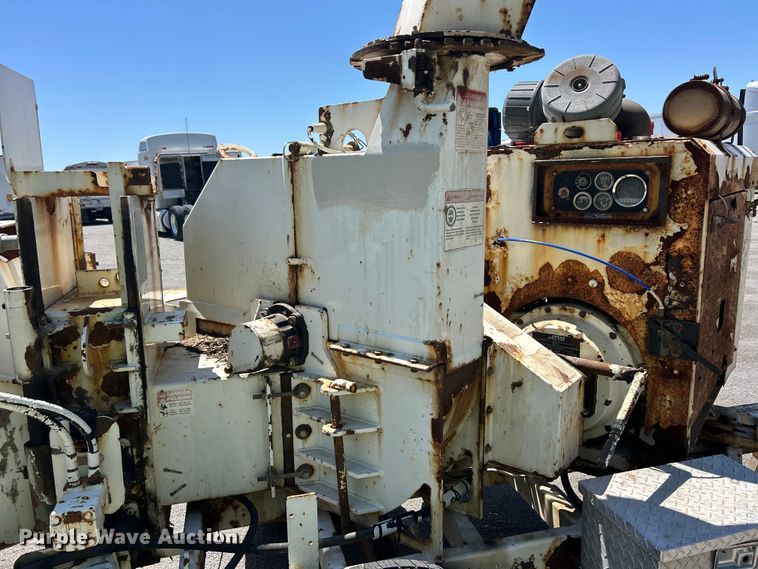 image for item YA2824 Bandit 200XP wood chipper