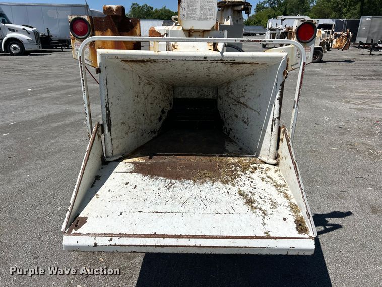 image for item YA2824 Bandit 200XP wood chipper