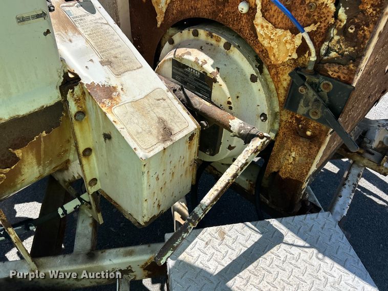 image for item YA2824 Bandit 200XP wood chipper
