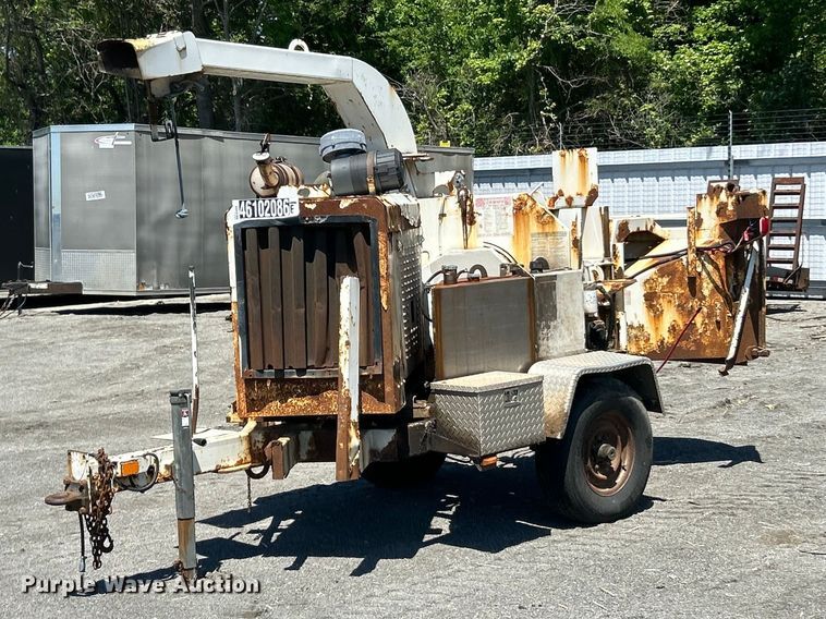 image for item YA2825 Bandit 200 XD wood chipper