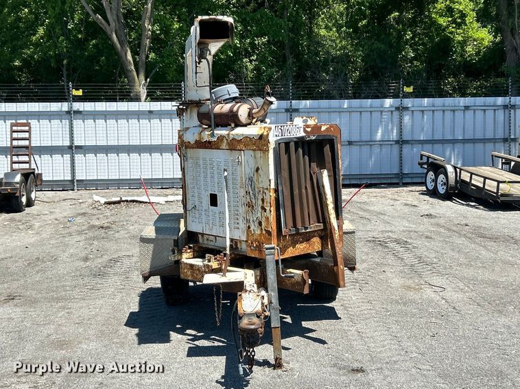 image for item YA2825 Bandit 200 XD wood chipper