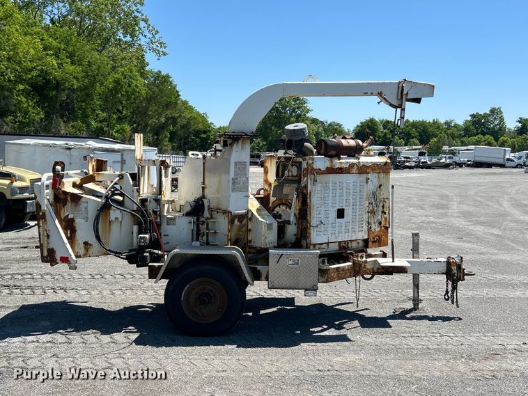 image for item YA2825 Bandit 200 XD wood chipper