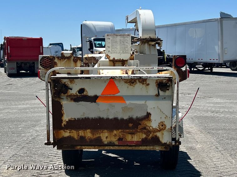 image for item YA2825 Bandit 200 XD wood chipper