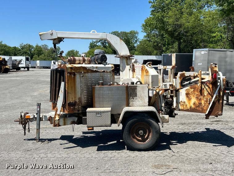 image for item YA2825 Bandit 200 XD wood chipper